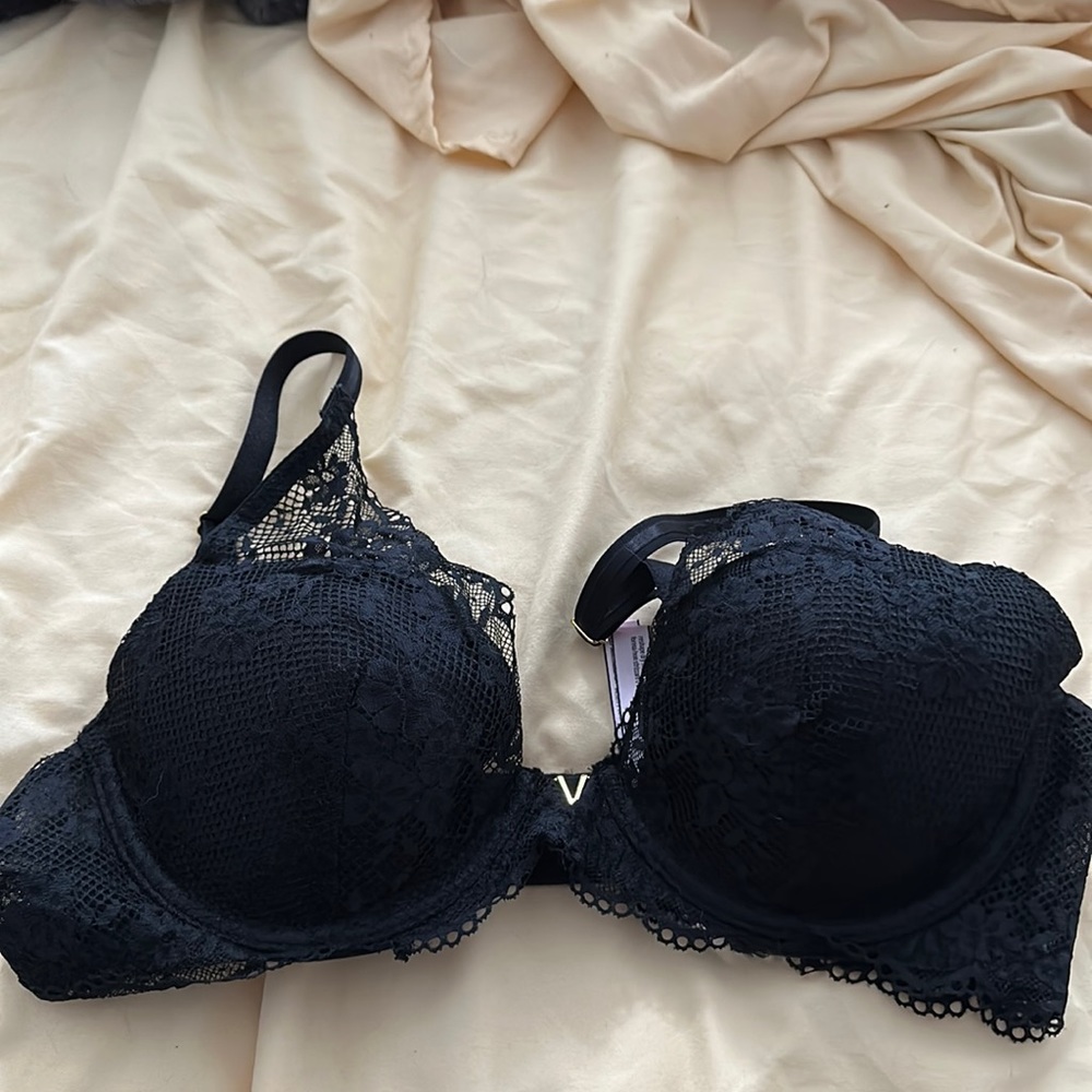 Victoria’s Secret Love Cloud Plunge Bra